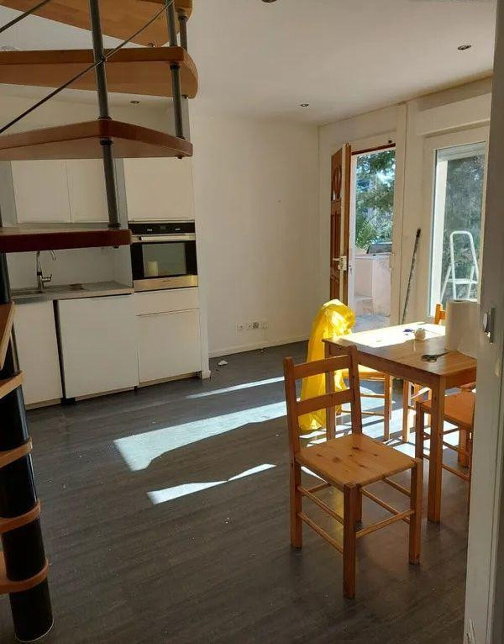 Location Maison Maison 55 m² sans vis a vis avec jardin 200m² Marseille 15