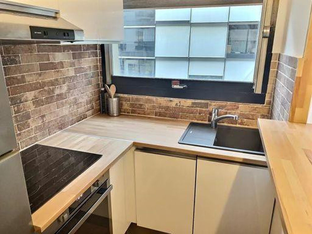 Location Appartement T2 rénové 20éme Arrondissement de Paris. Paris 20
