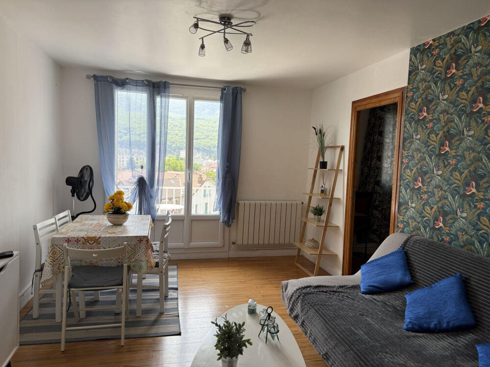 Location Appartement Fontaine superbe T3 meublé/tout équipé/bien situé Fontaine