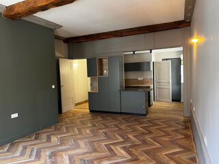  Appartement à louer 3 pièces 80 m²