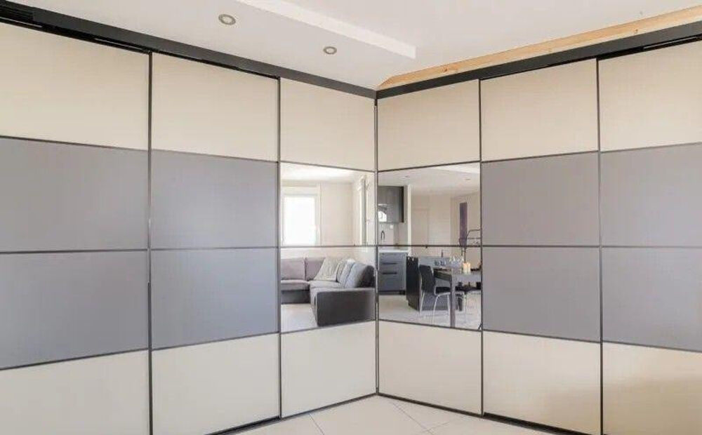 Location Appartement Superbe loft de 55m² de la Tour Panoramique Lyon 9