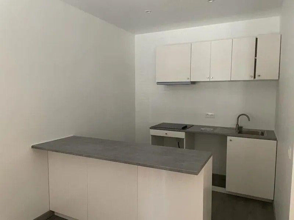 Location Appartement T2/3 50m² refait neuf à Saint Tronc Marseille 10