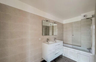  Appartement � louer 3 pi�ces 75 m�