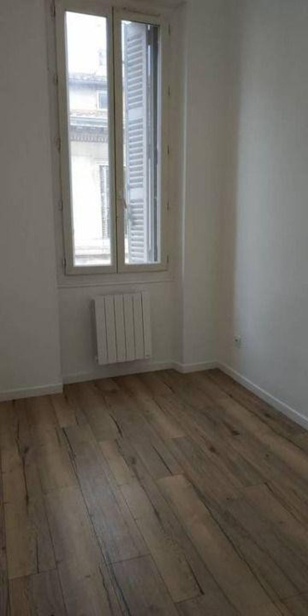 Location Appartement 3 pièces lumineux et refait à neuf Marseille 1