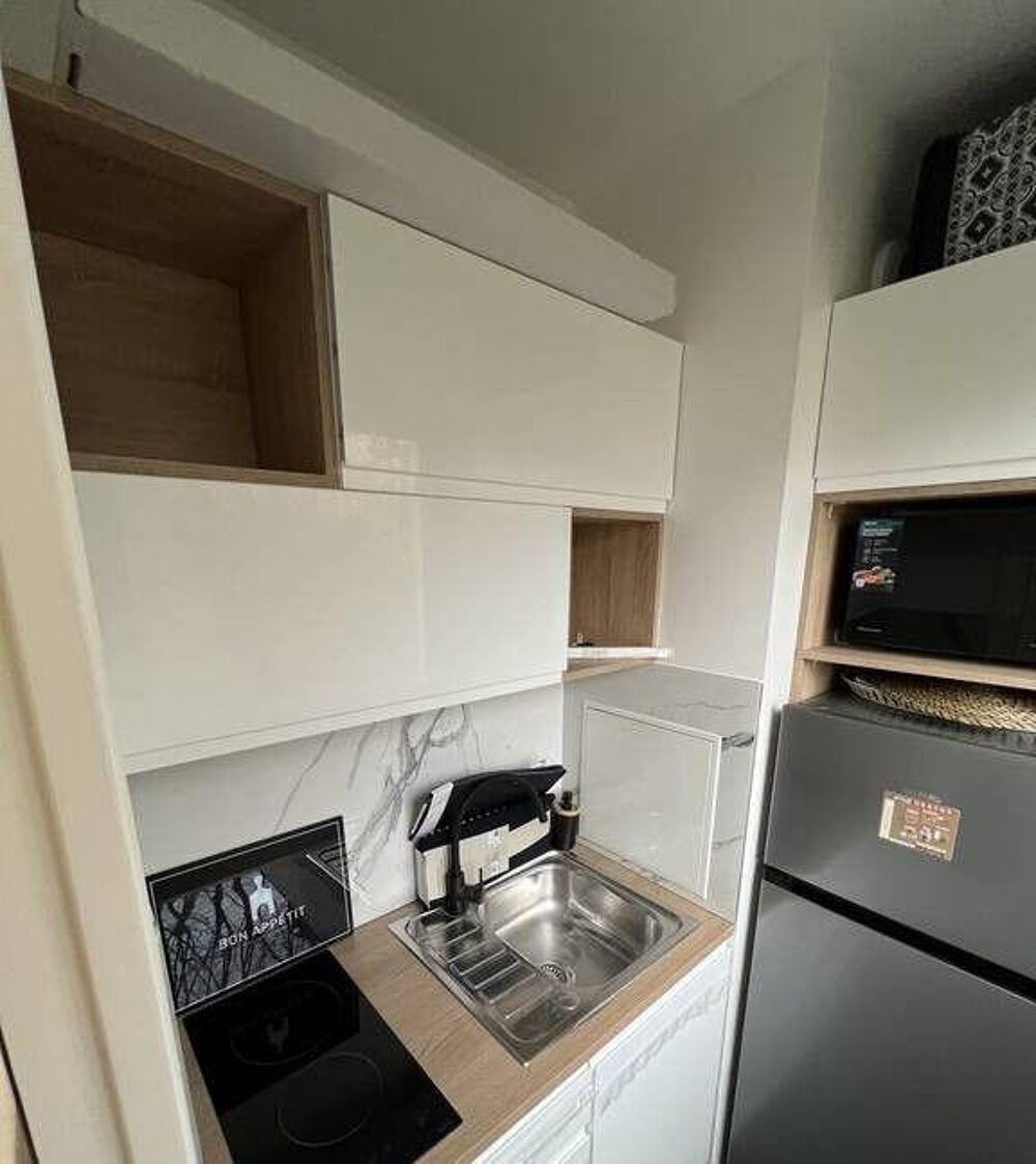 Location Appartement Beau studio meublé 30m² entièrement refait Paris 17