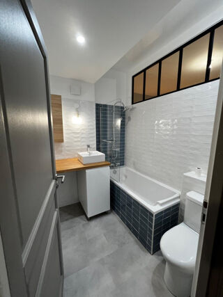  Appartement à louer 3 pièces 80 m²