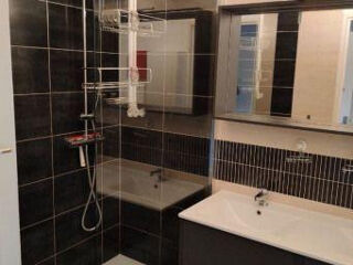  Appartement à louer 4 pièces 85 m²