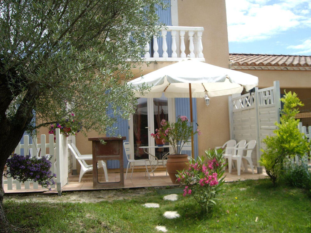 Location Appartement Charmant petit studio meublé et équipé. Saint-andiol