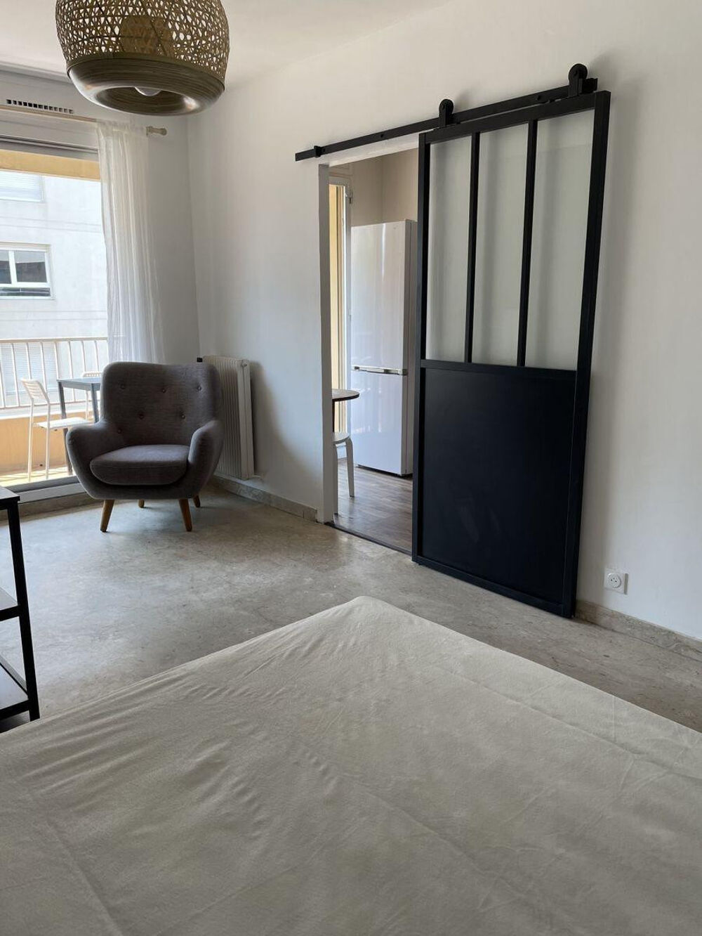 Superbe Studio meublé 32m2 à Marseille La Timone