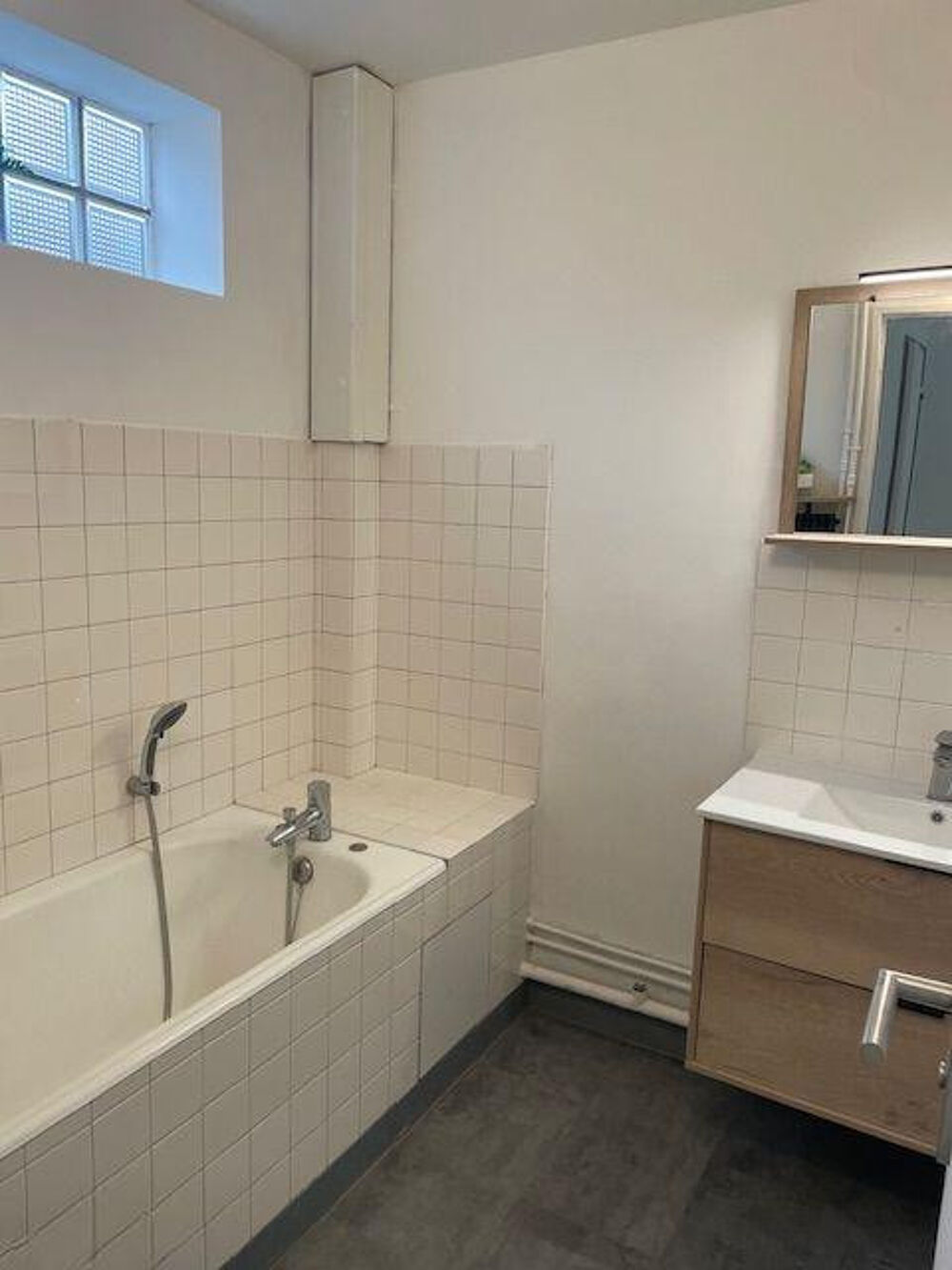 Location Appartement A louer grand studio VERSAILLES Versailles