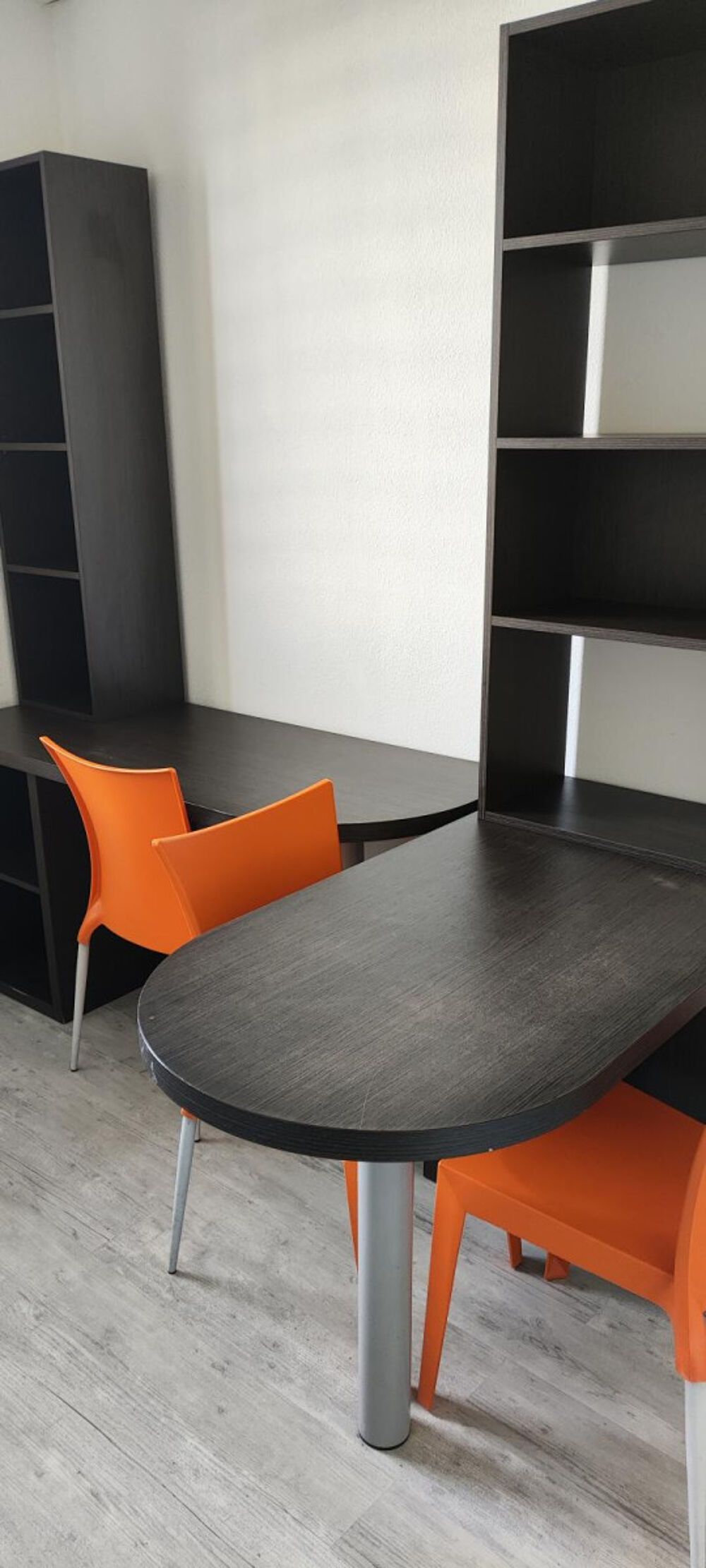 Location Appartement Loue studio meublé à Nîmes Parc Arena Gardien Nîmes