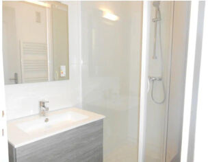  Appartement à louer 3 pièces 65 m²