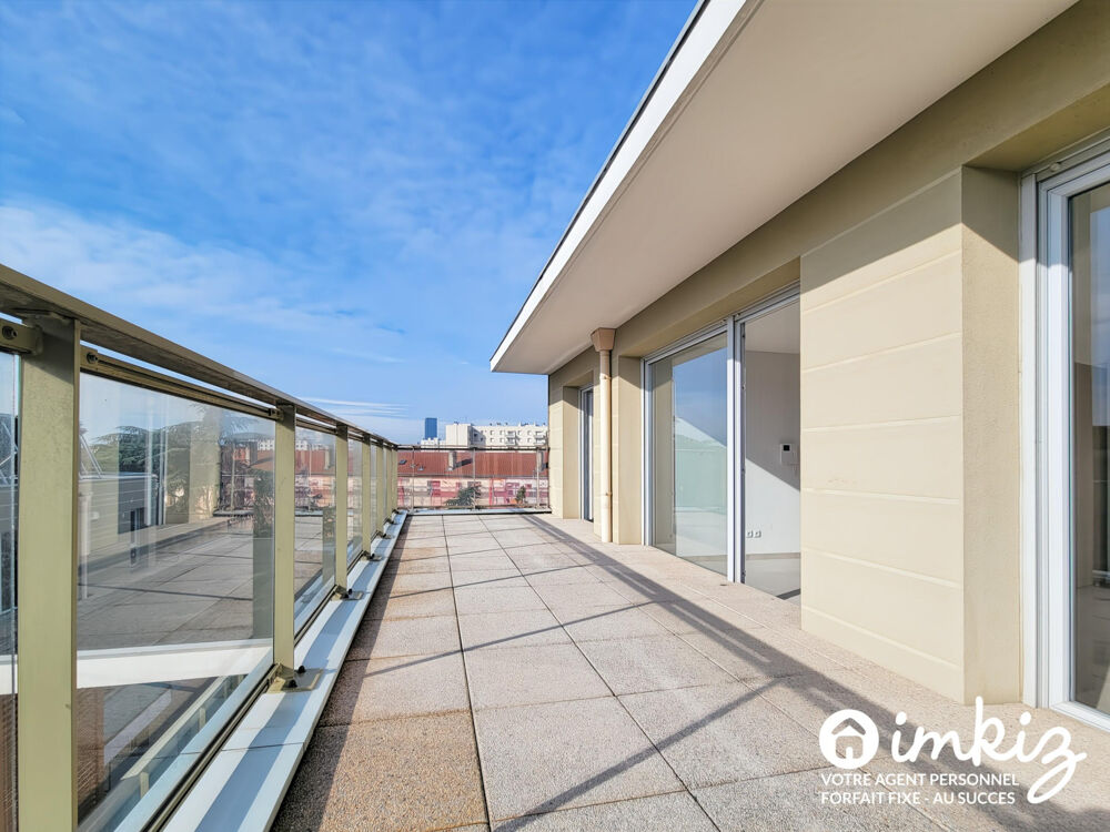 Vente Appartement Attique rare 57 m² + 49 m² terrasse triple expo Villeurbanne