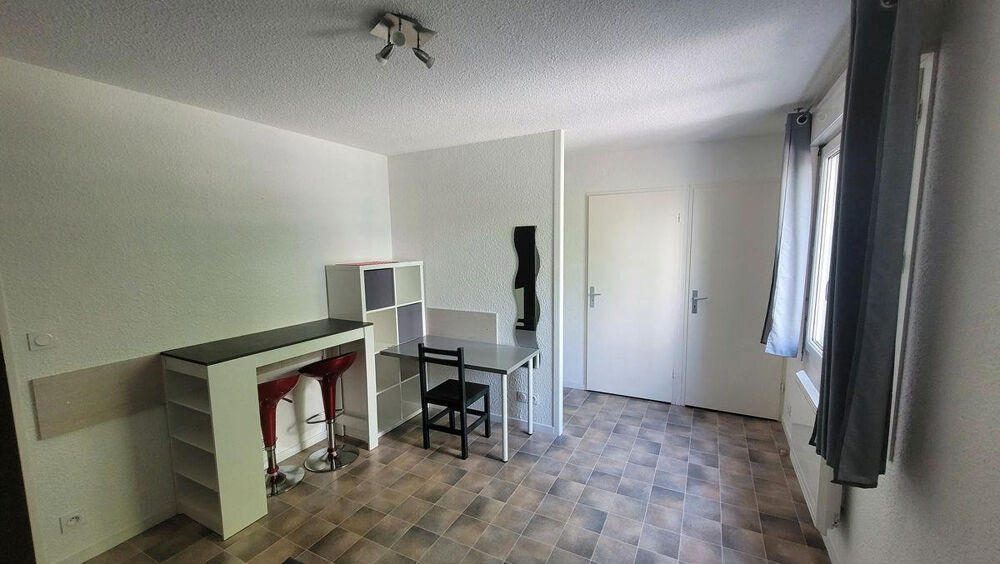 Location Appartement Studio meublé 18m2 proche gare, IUT2 Grenoble