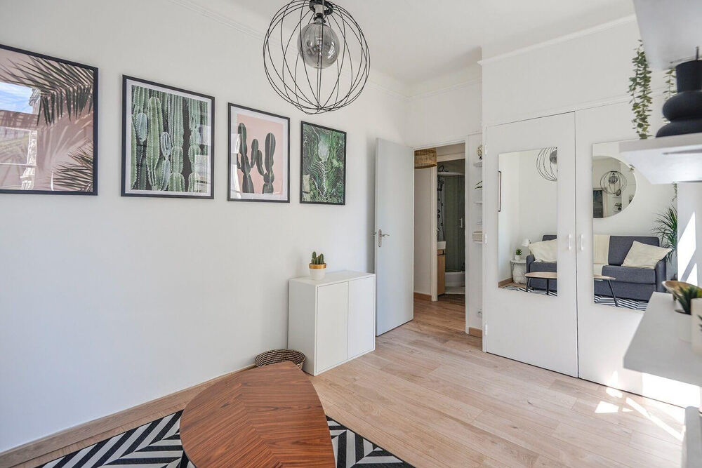 Location Appartement Beau studio meublé 25m² lumineux idéalement placé Marseille 1