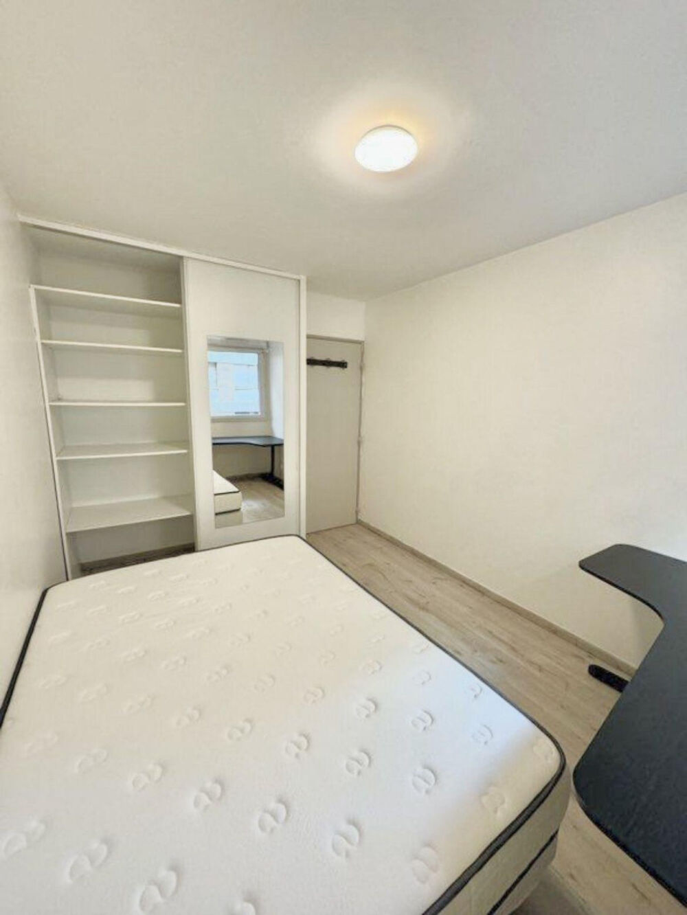 Location Appartement Appartement pour colocation 70m2 + 50m2 de jardin Marseille 10