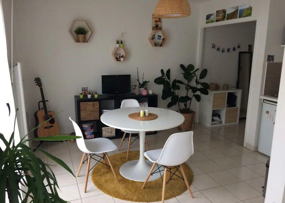 Location Appartement Beau studio meublé 33m² quartier Aigle Grenoble