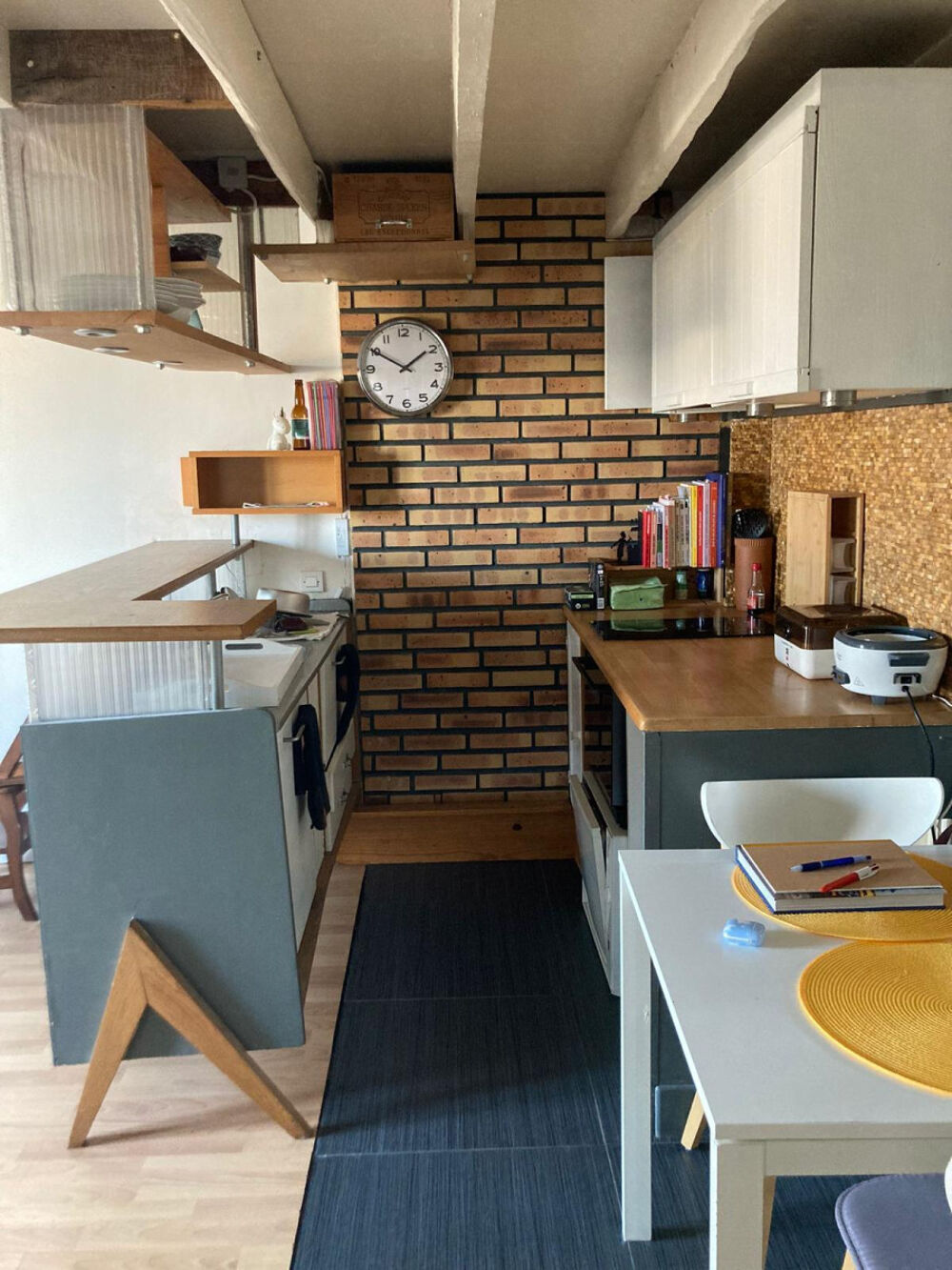 Location Appartement 2 pièces quartier Montmartre dernier étage Paris 9