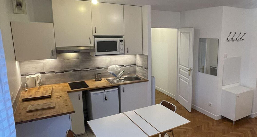 Location Appartement ?Studio meublé - 27 m² - 5 mn gare et centre ville Courbevoie