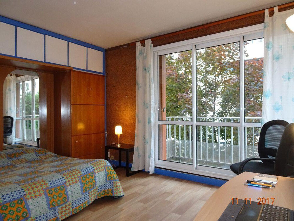Location Appartement Location très grand studio à Paris 15ème Paris 15