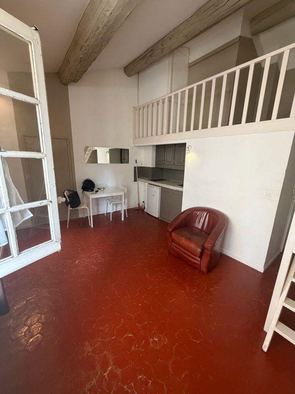 Location Appartement Beau studio non meublé de 24 m² Aix-en-provence