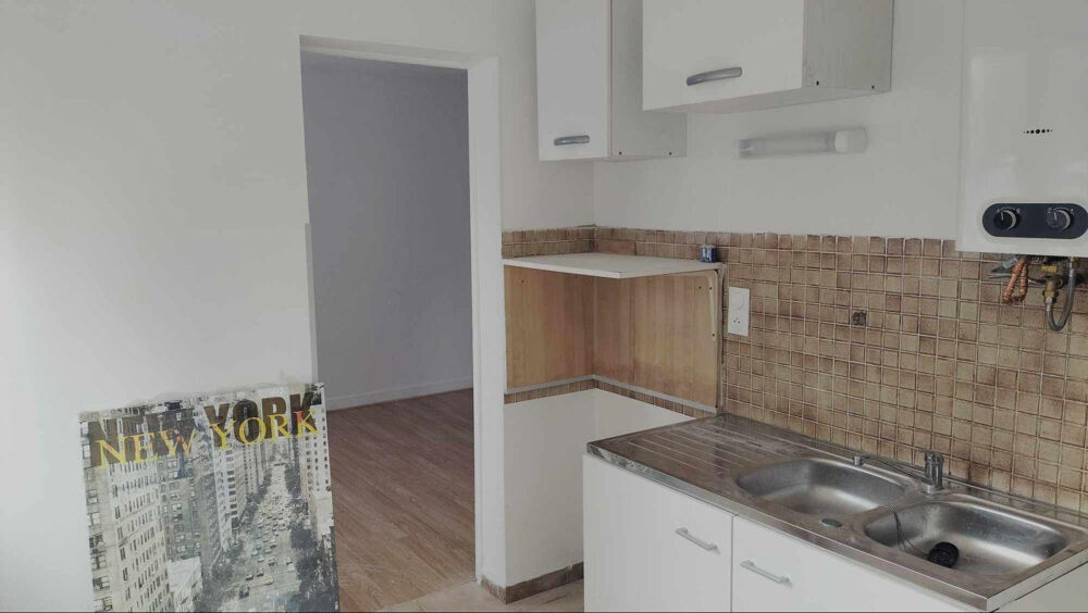 Location Appartement F4 Bis 65 m² avec Cuisine et WC séparés 1er étage Blois