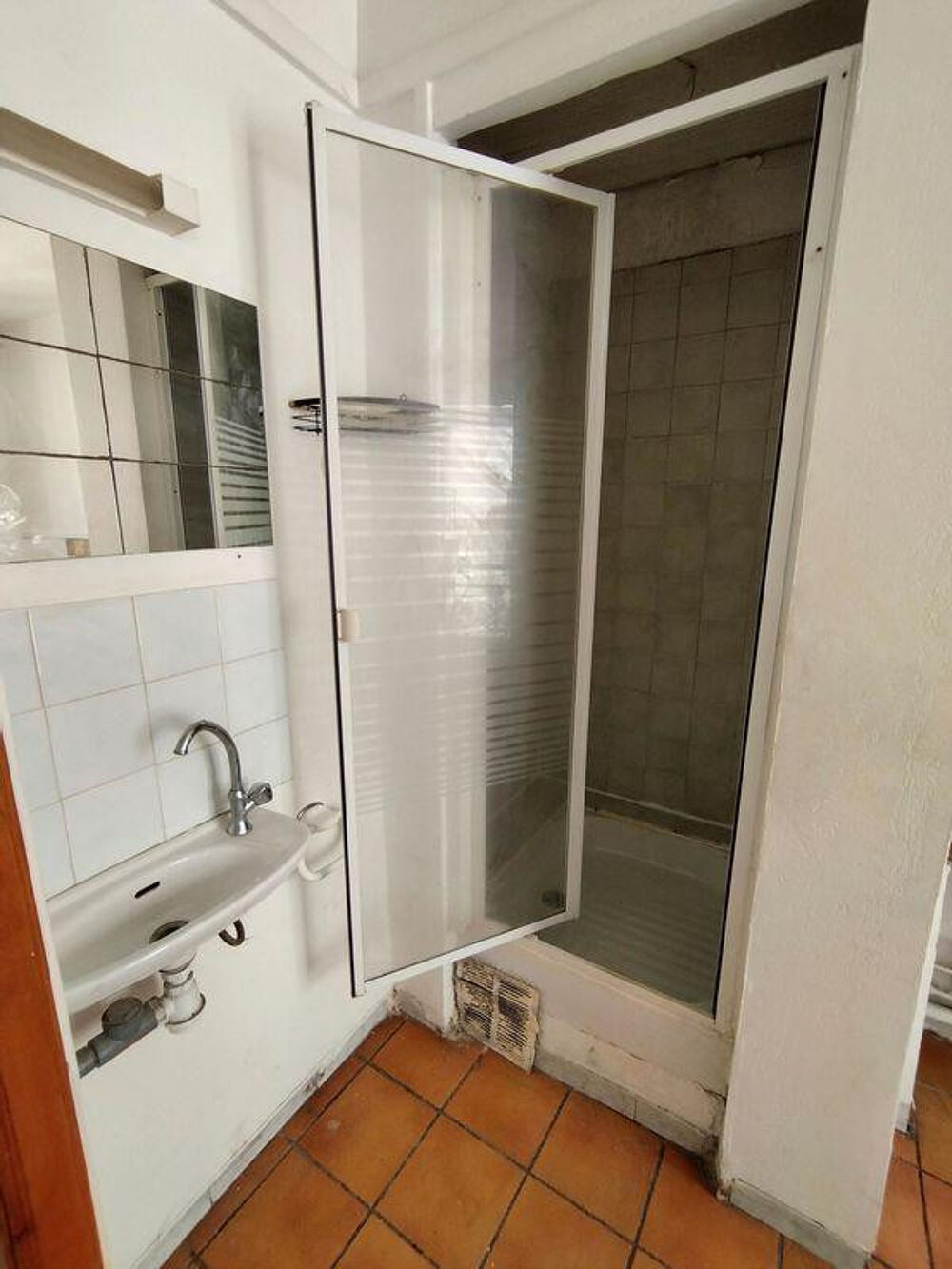 Location Appartement Studio 17 m² – Toulon centre – Bail nu Toulon