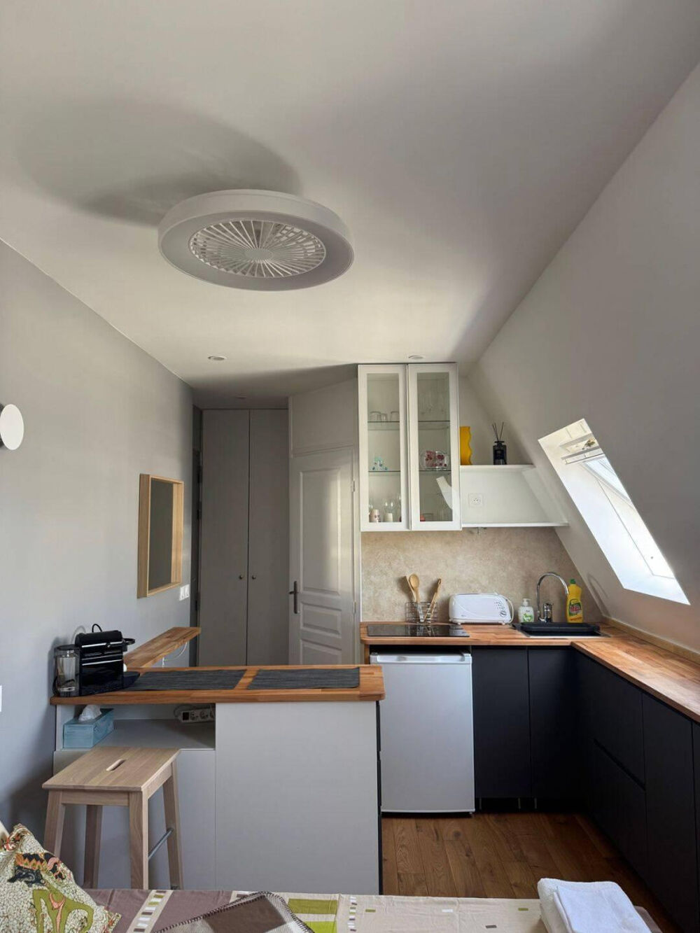 Location Appartement Beau studio cosy 18m² Place Victor Hugo Paris 16