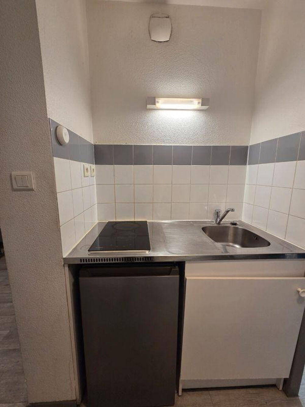 Location Appartement Studio environ 20 m², Non meublé Lyon 3