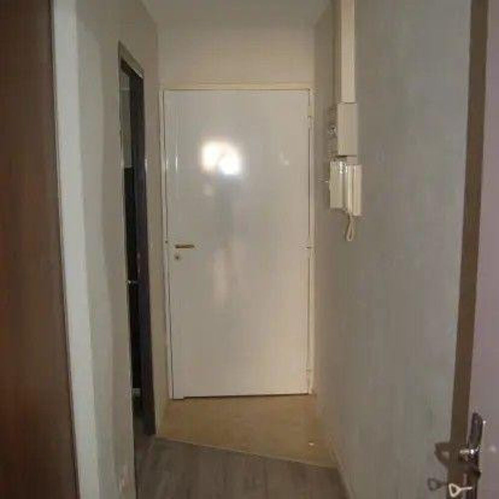 Location Appartement Beau studio meublé 32m² avec balcon Bordeaux