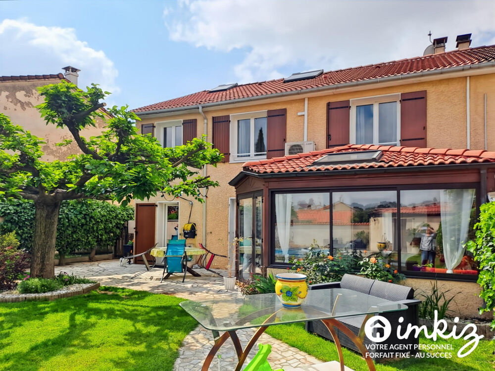 Maison 4 chambres 145 m² avec piscine et garage