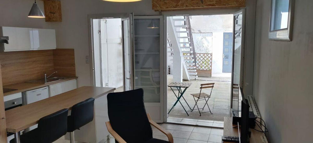 Location Appartement Studio spacieux et lumineux de 23m2, terrasse Bordeaux
