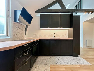  Appartement à louer 5 pièces 81 m²