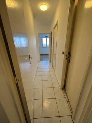  Appartement à louer 5 pièces 91 m²