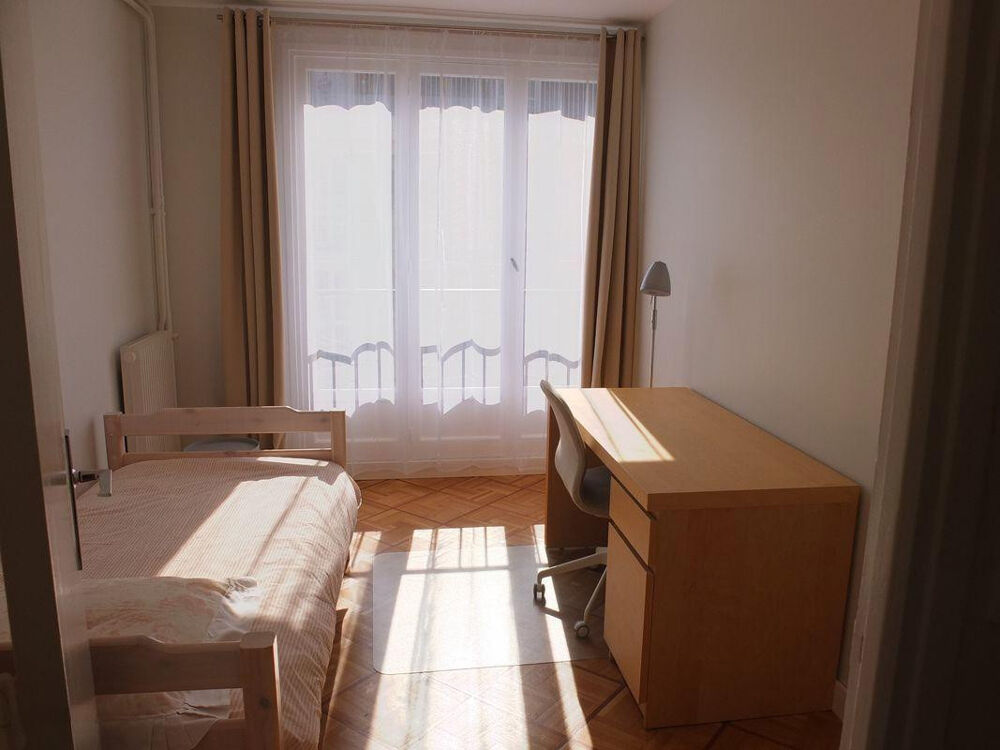 Location Appartement CHAMBRE d'étudiant MEUBLÉE Versailles