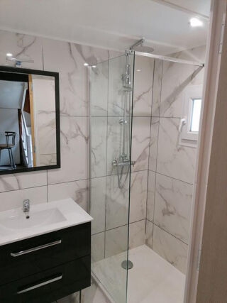  Appartement à louer 3 pièces 65 m²