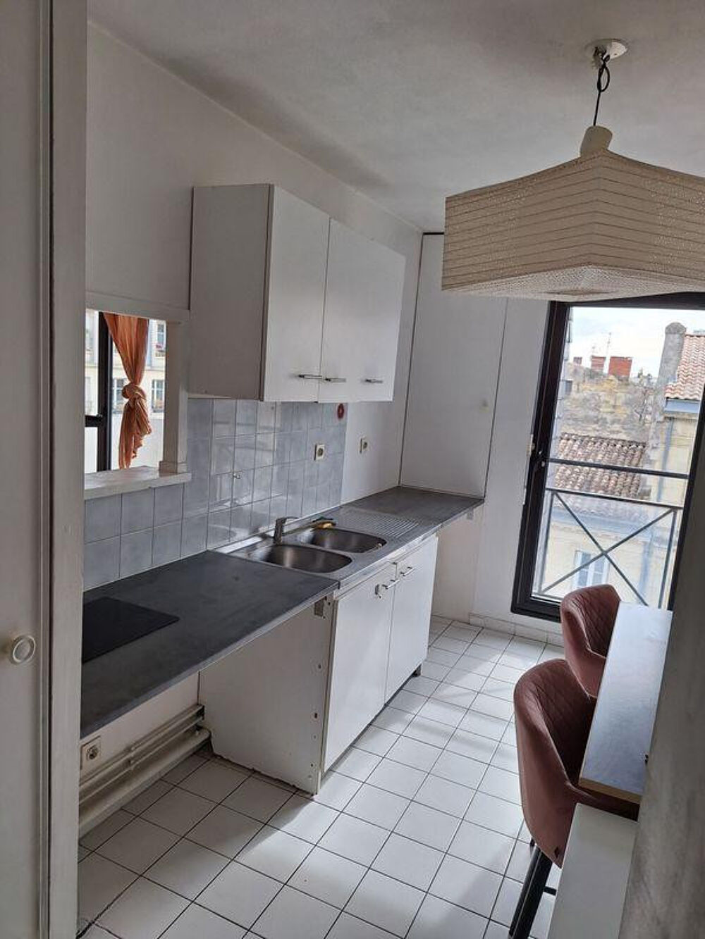 Location Appartement Beau T2 57m² ensoleillé place Picard Chartons Bordeaux