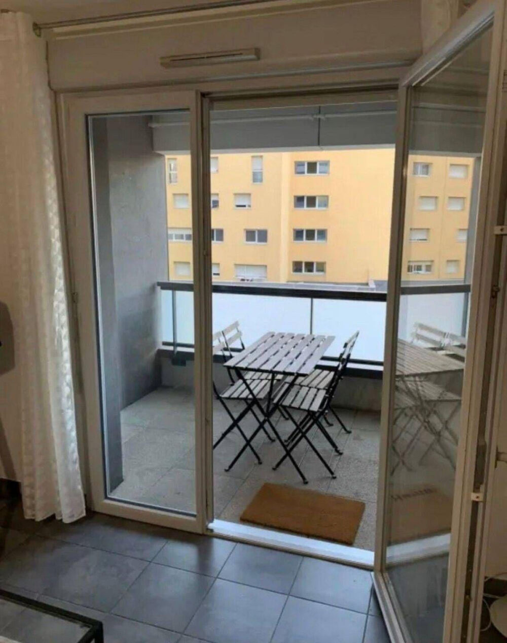 Location Appartement Beau T2 meublé 35m² avec loggia Marseille 3