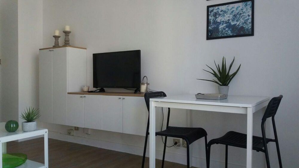Location Appartement Studio meuble 22m2 Paris 17