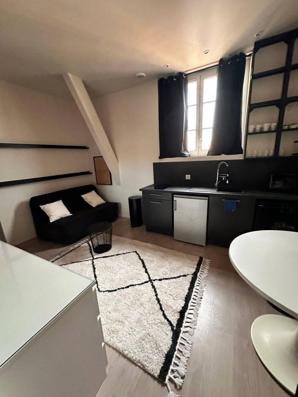 Location Appartement Beau studio meublé 21m² Lyon 4