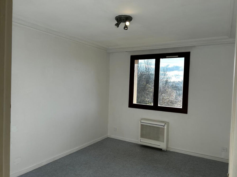 Location Maison Villa  environnement  calme ,  toutes commodités Saint-genis-les-ollières