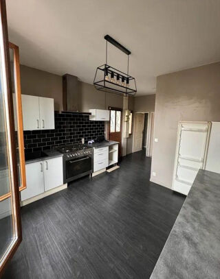  Appartement à louer 3 pièces 55 m²