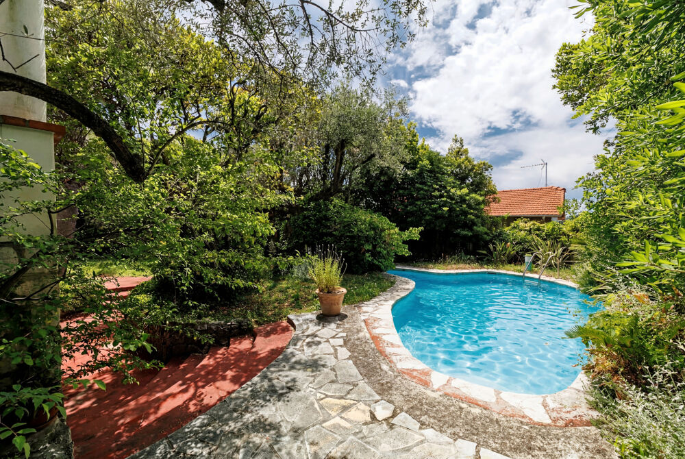 Vente Maison Maison  - 4 pièces  - 220.9 m² Nice
