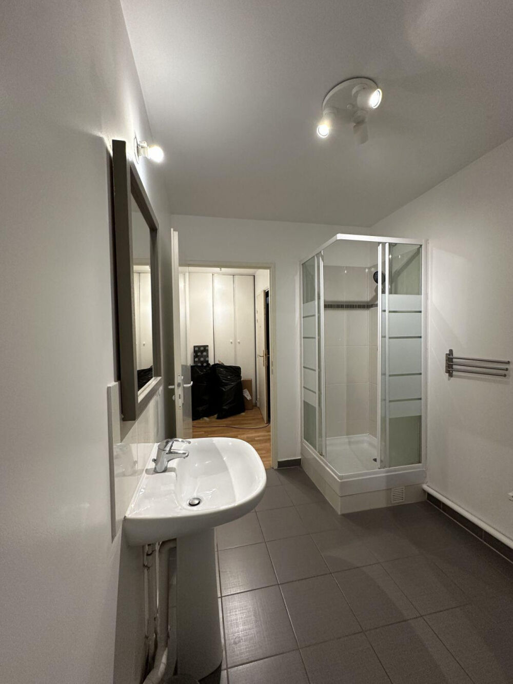 Location Appartement T2 MEUBLÉ 42 m² + PARKING  PUTEAUX Puteaux