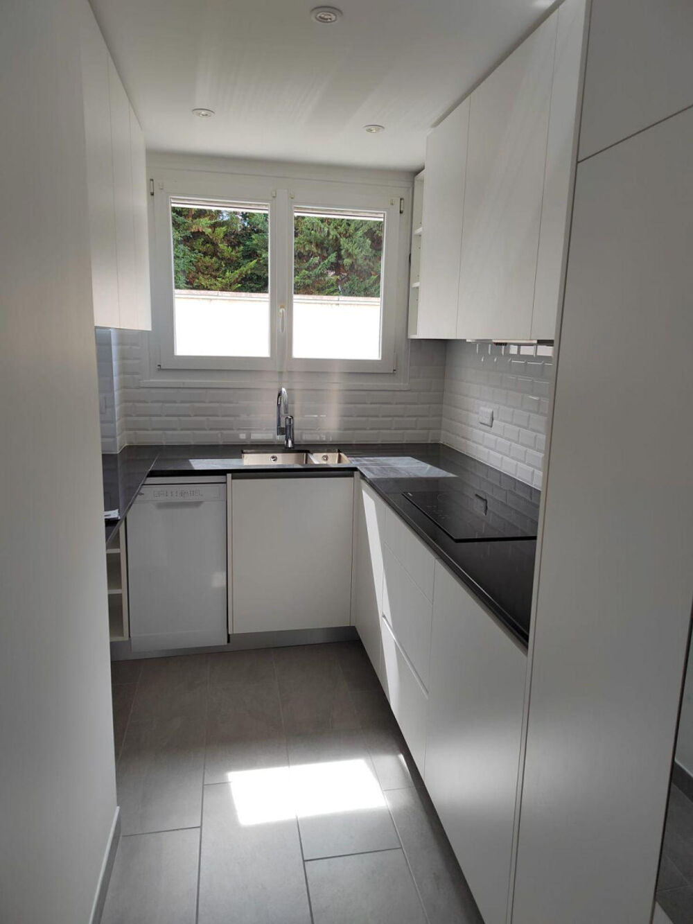 Appartement meublé refait dans résidence calme