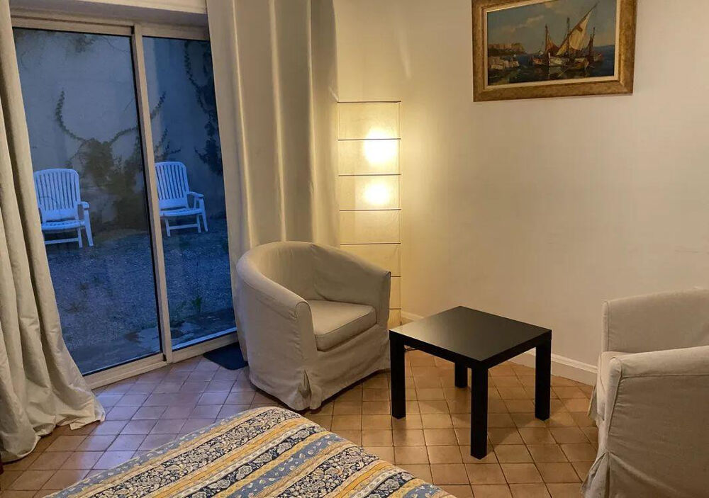 Location Appartement Studio meublé 42m2 jardin avec terrasse à Aix Aix-en-provence