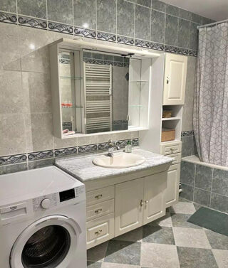  Appartement à louer 1 pièce 86 m²