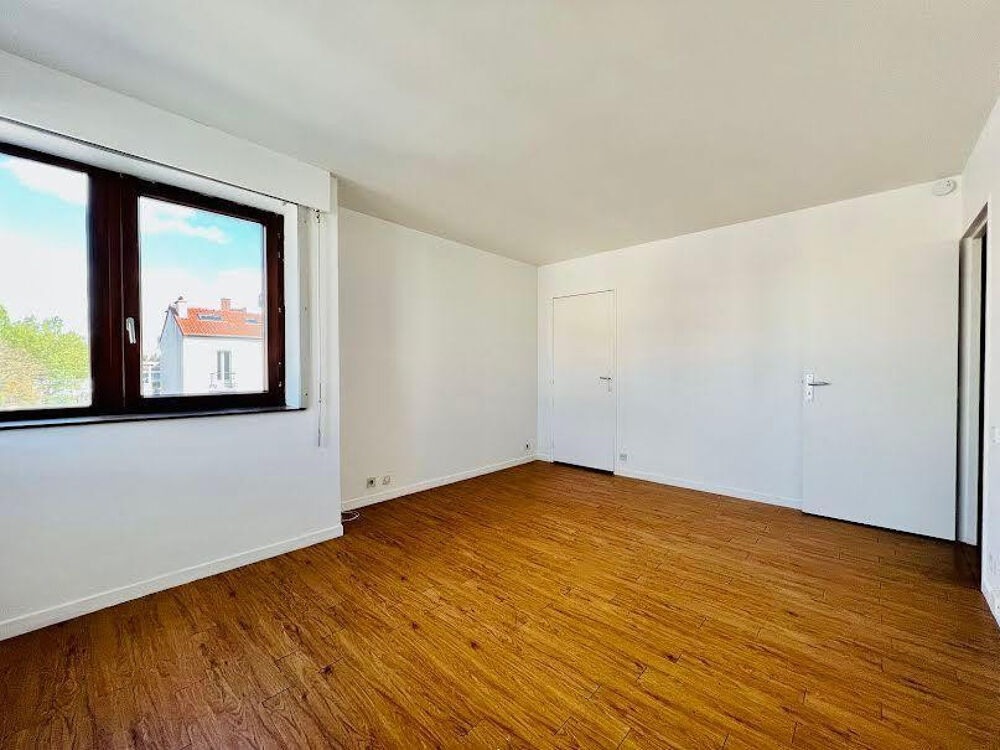 Location Appartement Grand studio 27m2 à Courbevoie Courbevoie