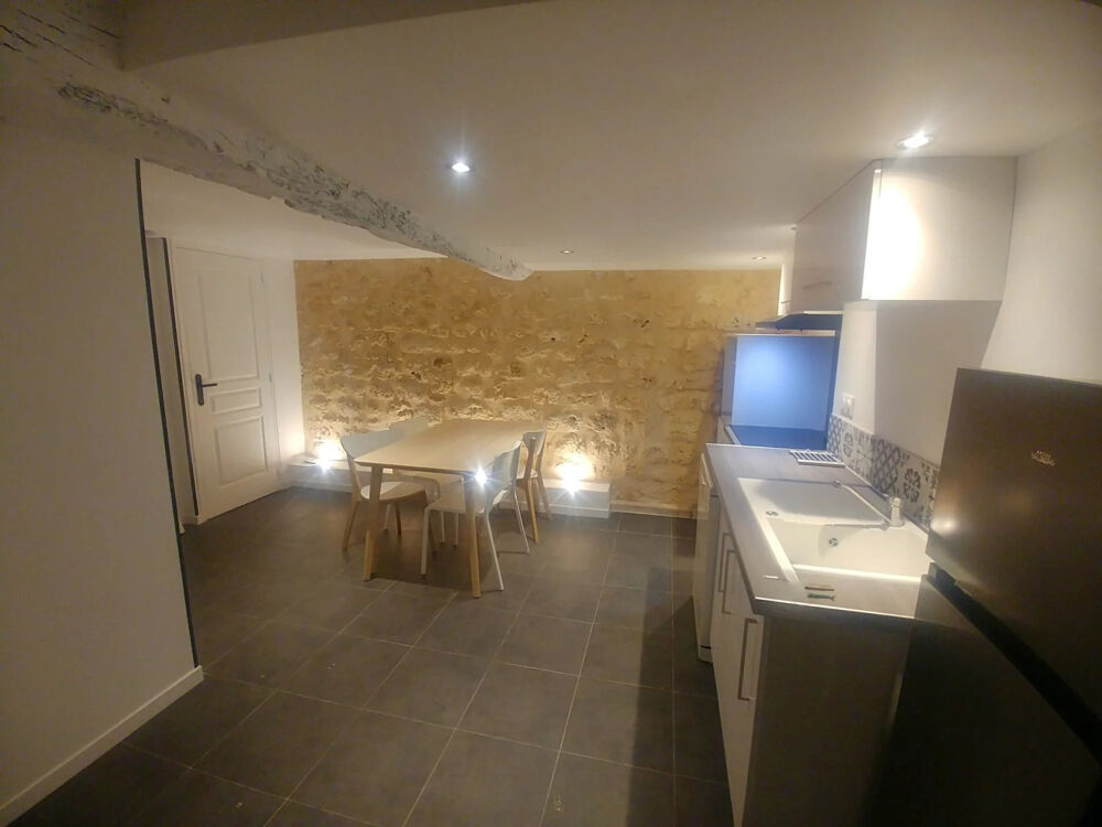 CHARME & RENTABILITÉ  MAISON DE VILLE EN PIERRE RÉNOVÉE - 93280€