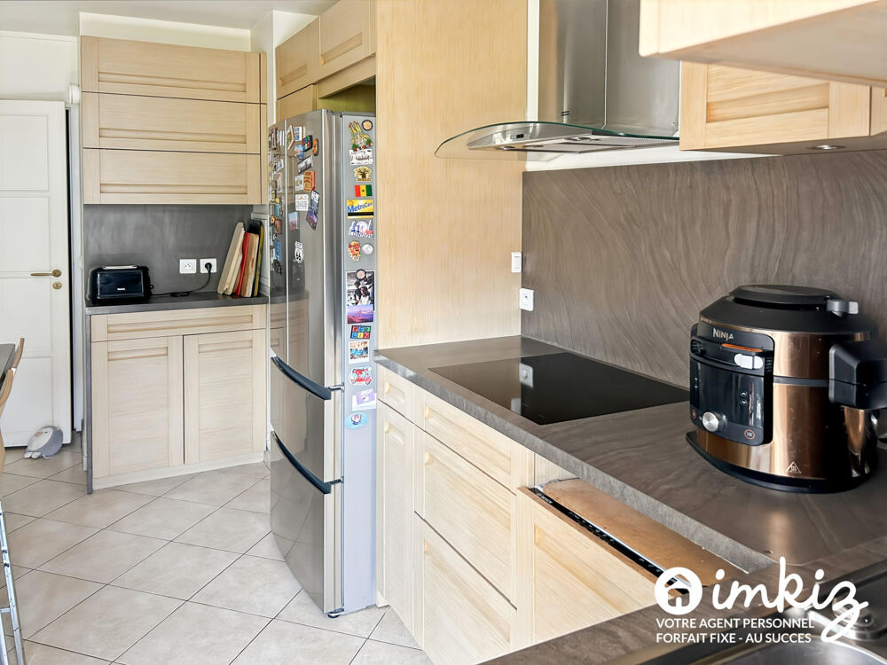 Vente Appartement St-Maurice  T5  107 m²  balcon terrasse 2 parkings Saint-maurice